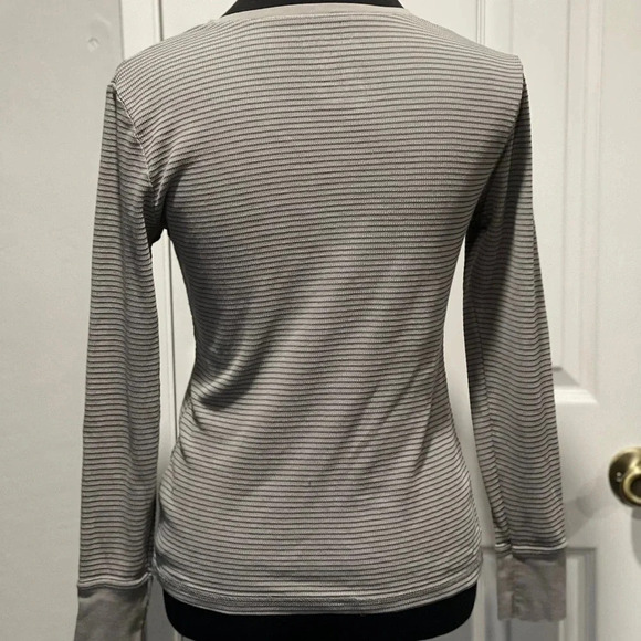 Danskin Thermal Size Medium Thermal Top - Picture 2 of 3